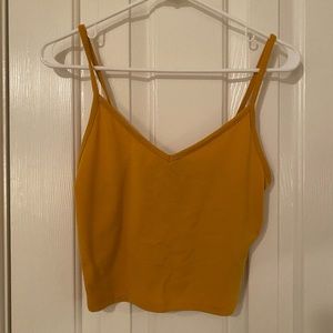 Very pretty crop top, only used once.